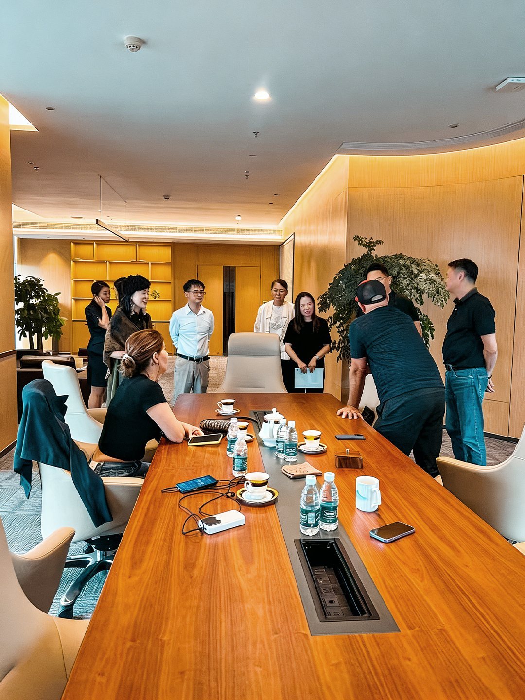 Overseas clients visiting the furniture team